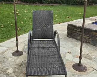 TA105Patio Lounger With Cast Iron Oil Lamps