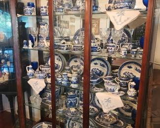 Blue Willow Transferware and Flow Blue, Lighted Display Cabinet