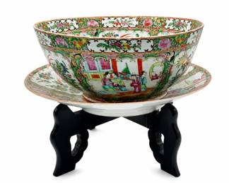 Lot 324A: Chinese Canton Rose Medallion Bowl & Underplate