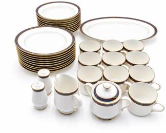 Lot 328: Gorham "Regatta" Fine China Dinnerware Set