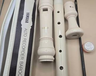 Yamaha Alto Baroque Recorder With Case Accessories