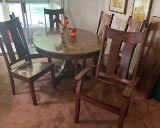 Dining table 2 leaves and pads 6 HEAVY chairs 