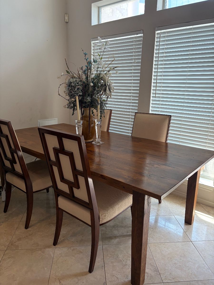 Red Oak Dining Table w 6 chairs