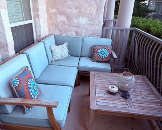 Acacia wood outdoor sectional w cushions