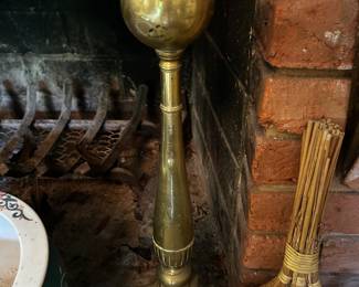 A PAIR OF VINTAGE BRASS ANDIRONS.