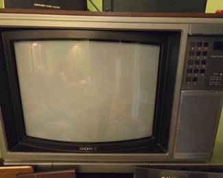 SONY Trinitron Color CRT TV with Remote