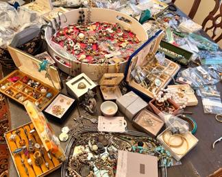 Costume Jewelry Collection Including Necklaces, Brooches, Earrings, Bracelets & Jewelry Boxes