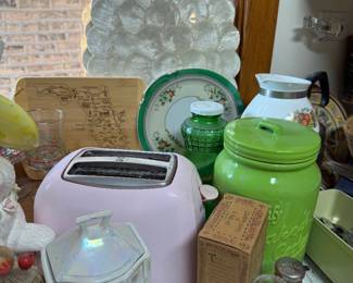 Vintage Enamelware, Fire-King, Kitchen Collectibles & Retro Small Appliances