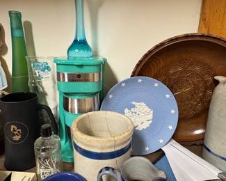 Stoneware Crocks, Studio Pottery, Wedgwood Jasperware, Carved Wood Bowl & Kitchen Décor Collection
