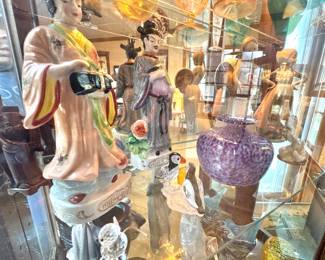 Art Glass, Crystal, Porcelain Figurines & Decorative Collectibles