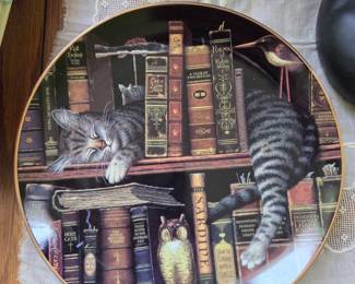 "Frederick the Literate" 1998 Collector Plate from "Purr-fect Places" Series by Charles Wysocki