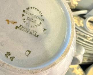 Wedgwood Queens Ware Stratford Blue Jasperware-Style Dinnerware Set with Cream Laurel Leaf Decoration