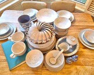 Wedgwood Queens Ware Stratford Blue Jasperware-Style Dinnerware Set with Cream Laurel Leaf Decoration