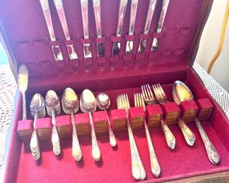 1847 Rogers Bros. Silverplate Flatware Set with Floral Pattern & Wooden Storage Chest