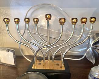 Contemporary Brass-Tone Nine-Branch Hanukkah Menorah with Sculptural Curved Arms & Black Base