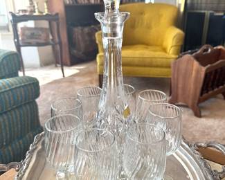 Cut Crystal Liquor Decanter with Faceted Stopper & 8 Matching Stemmed Cordial Glasses