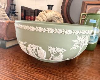 Wedgwood style green jasperware bowl