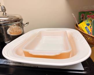 Baking dishes, casserole pans, and kitchen items