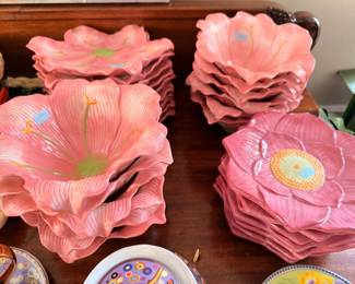 Pink hibiscus flower form plates and bowls, Italian style