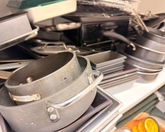 Pots, pans, and bakeware kitchen lot