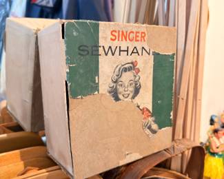 Vintage Singer sewing box and notions, thread lot