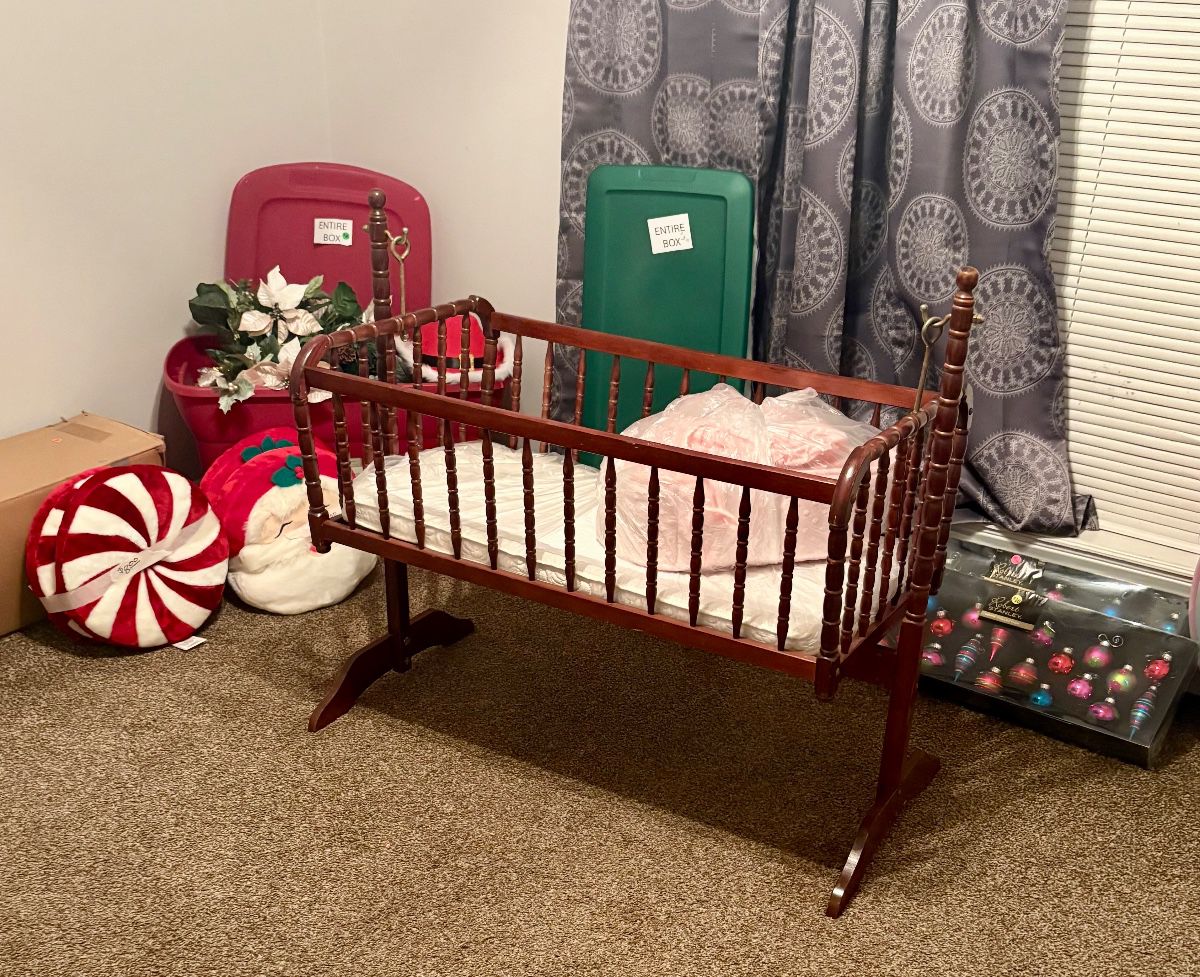 Vintage bassinet and other misc decor items