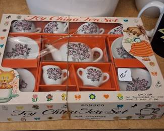 Vintage child's tea set