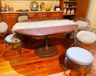 Woodard dining table and chairs/Hard top model