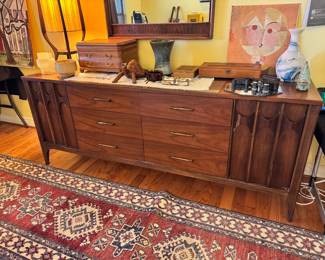 Kent Coffey Perspecta Mid Century Modern Walnut 9 Drawer Dresser