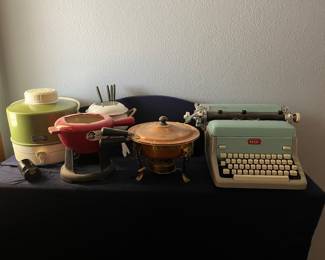 Various fondue pots