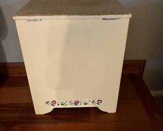 Small hamper