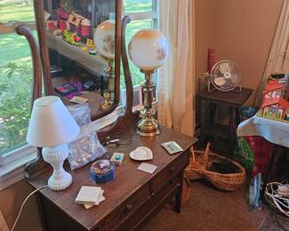 Antique dresser with mirror, Vintage Lamps