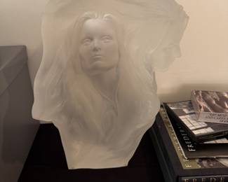 Rare Frederick Hart Sculpture "Reflection" Signed and numbered