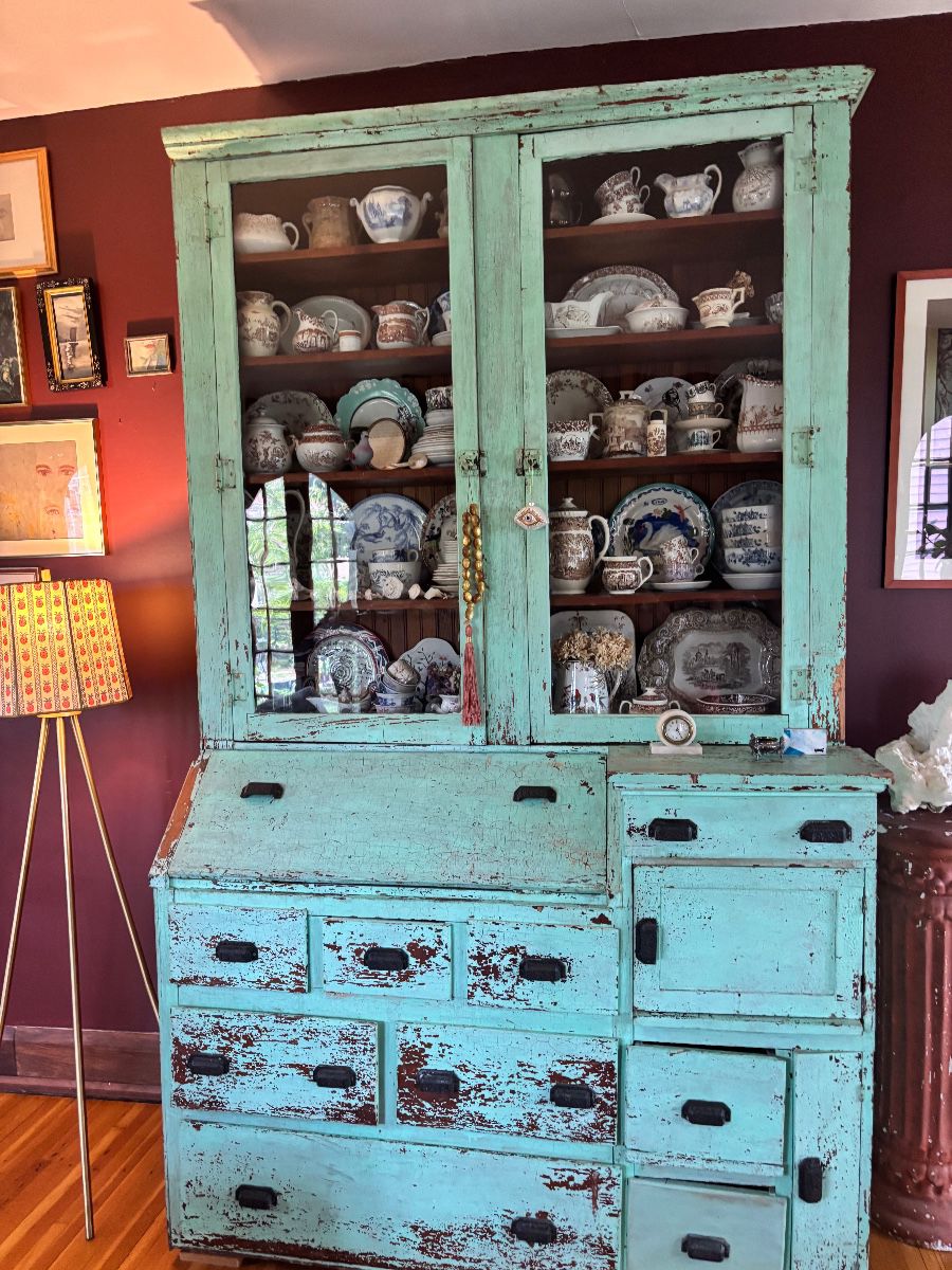 Antique apothecary wavy glass store canbinet