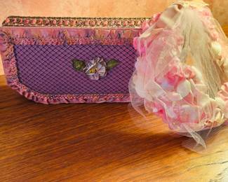 Vintage hat, vintage box
