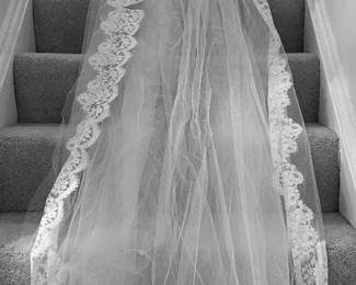 Antique veil