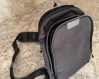 LILCREEK vertical sling bag