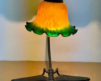 Dragonfly Pond Lily Style Table Lamp
