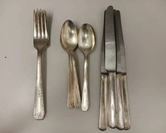 (19) Forks, Spoons, Butter Knives