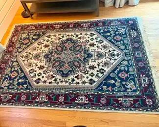 Heriz Serapi Style Rug