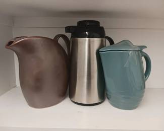 (3) Carafes