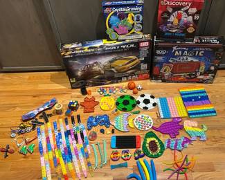 Police Patrol Racing Set, Pop-It Fidget Toys, Crystal Growing Kit, Magic Trick Boxes