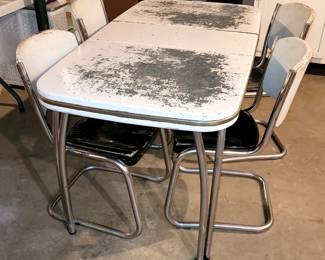 Metal kitchen set