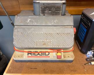 Rigid Oscillating Edge Belt/Spindle Sander / Model EB4424 w 3.5 amp motor 