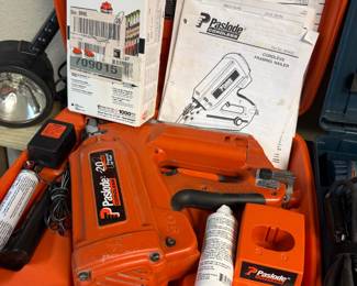 PASLODE Cordless Framing nailer Kit 