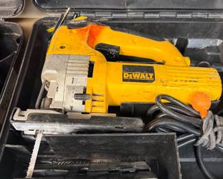 Dewalt DW321 variable speed corded jigsaw 