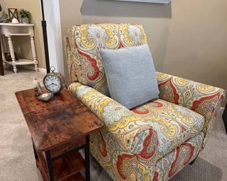 Accent recliner, floor lamp