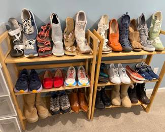 Women’s namebrand shoes, size 9, like new