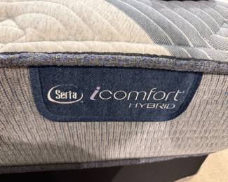 Serta - queen mattress