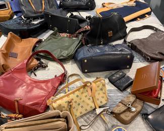 Great collection of Dooney & Bourke, Coach handbags